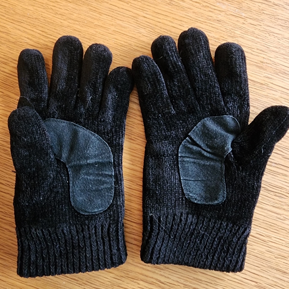 Thinsulate Insulated Gloves - Picture 2 of 3